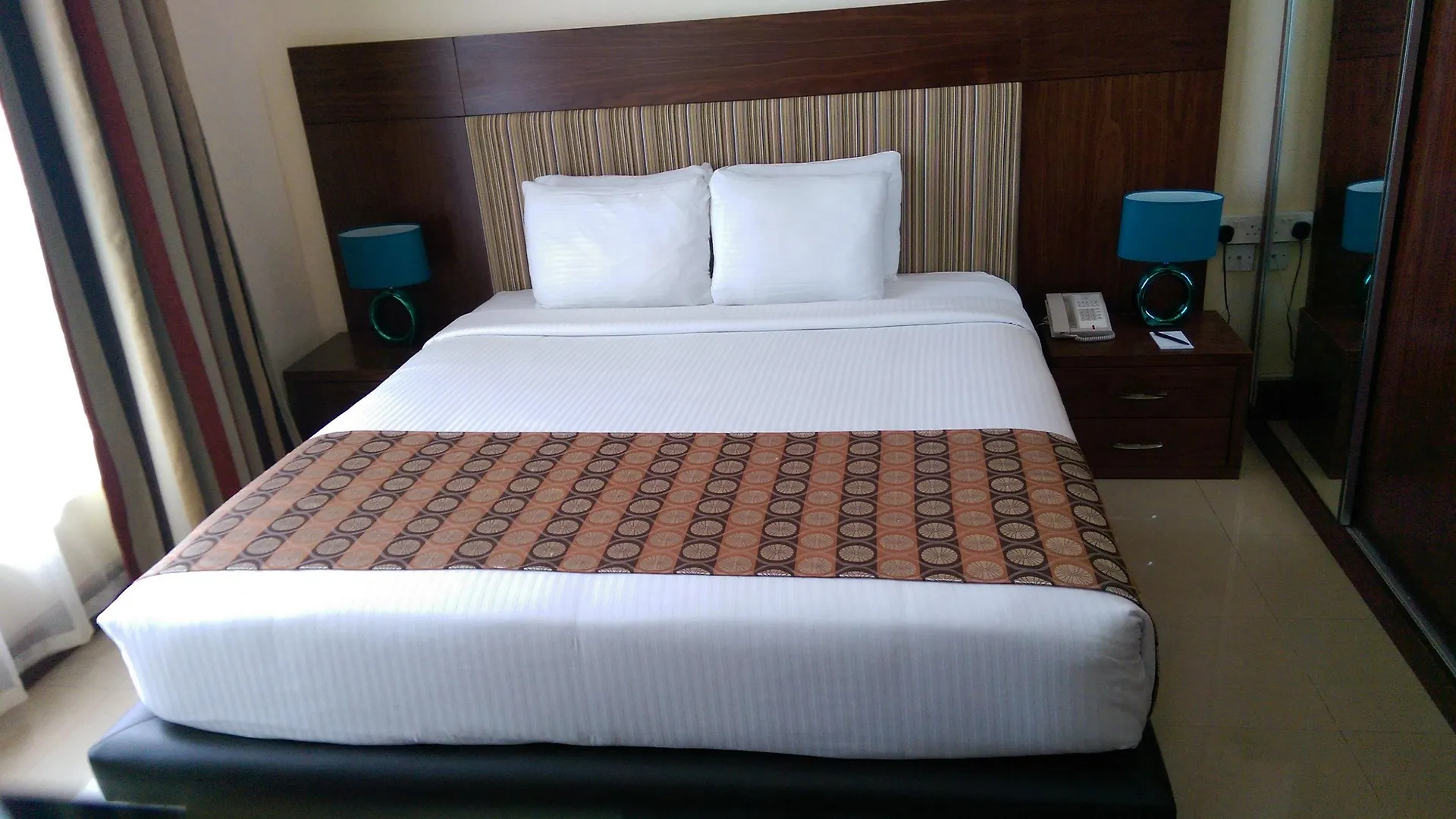 Aryana Hotel Charjah 4*,